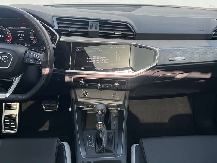 Фото 8 - Audi Q3