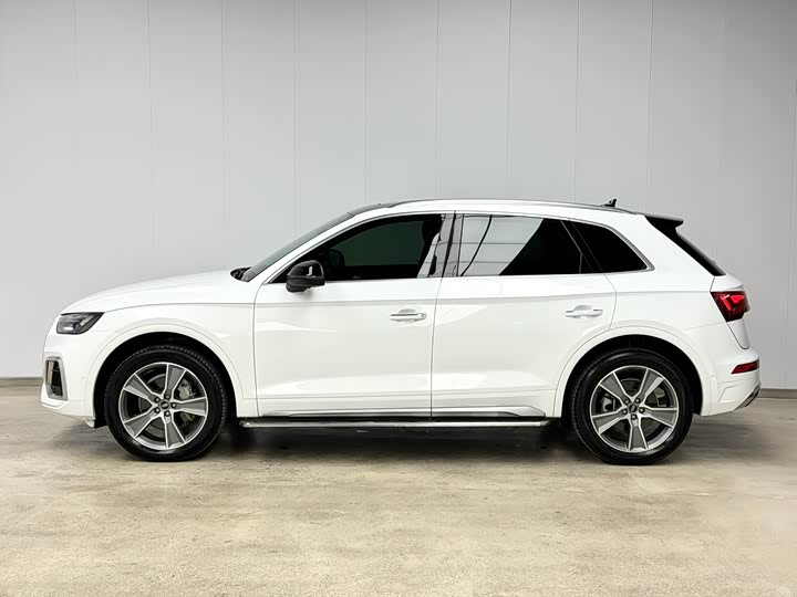 Фото 2 - Audi Q5L