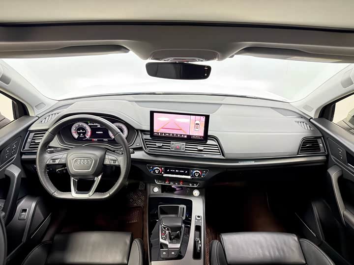 Фото 6 - Audi Q5L