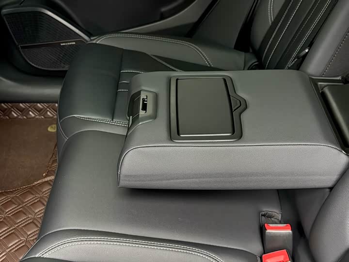 Фото 7 - Audi Q5L