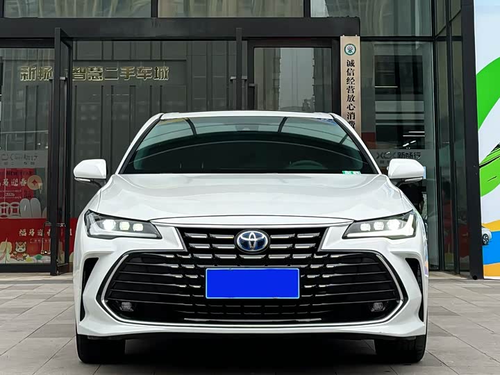 Photo 1 - Toyota Avalon