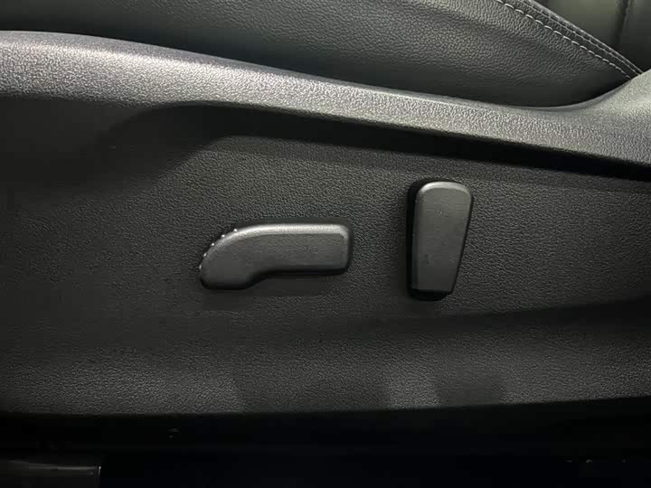 Фото 9 - Subaru Forester