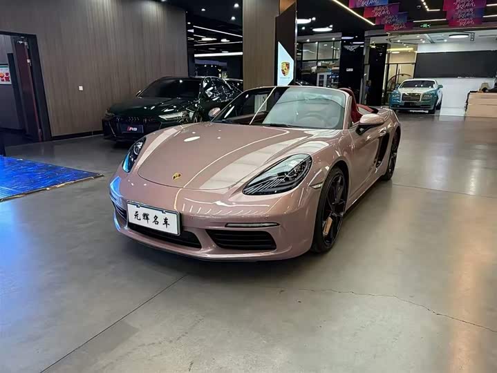 Фото 1 - Porsche 718