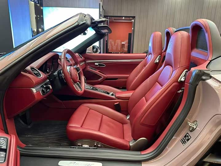 Фото 4 - Porsche 718