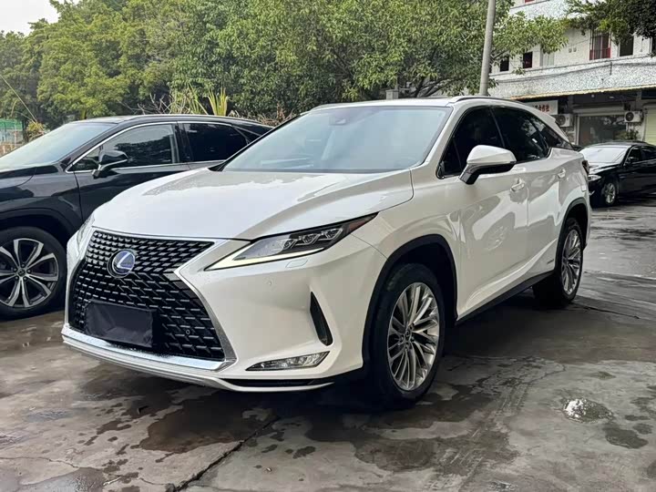 Фото 3 - Lexus RX
