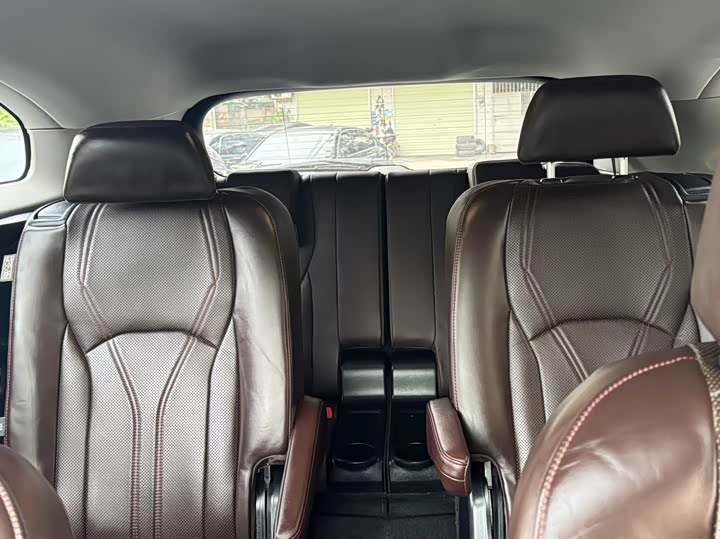 Фото 6 - Lexus RX