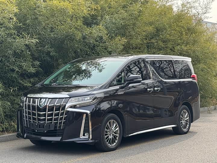 Photo 1 - Toyota Alphard