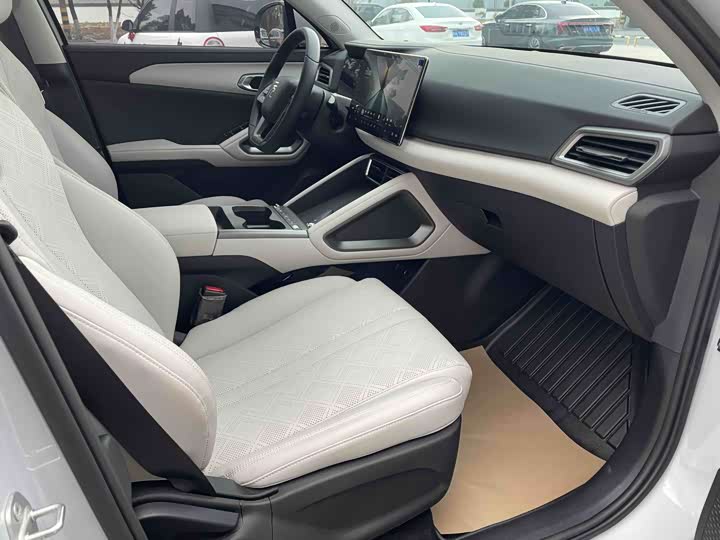 Фото 5 - BYD Yuan Up