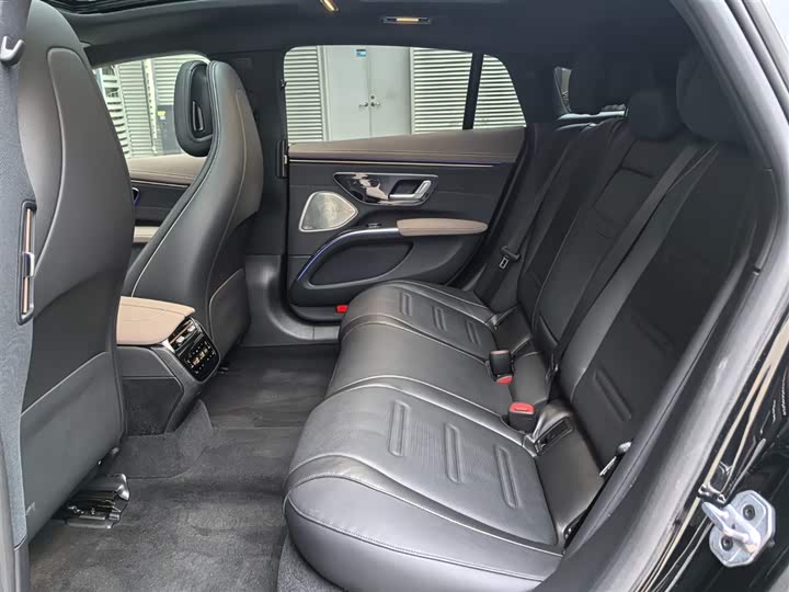 Фото 4 - Mercedes-Benz EQS AMG