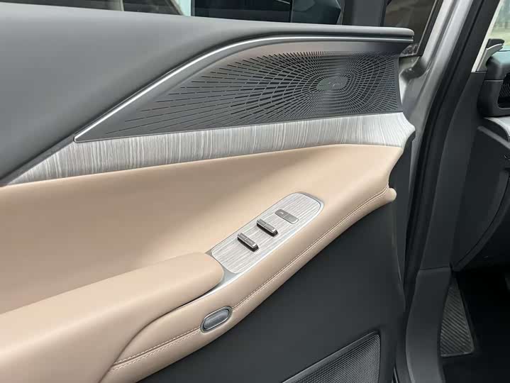 Фото 7 - XPeng X9