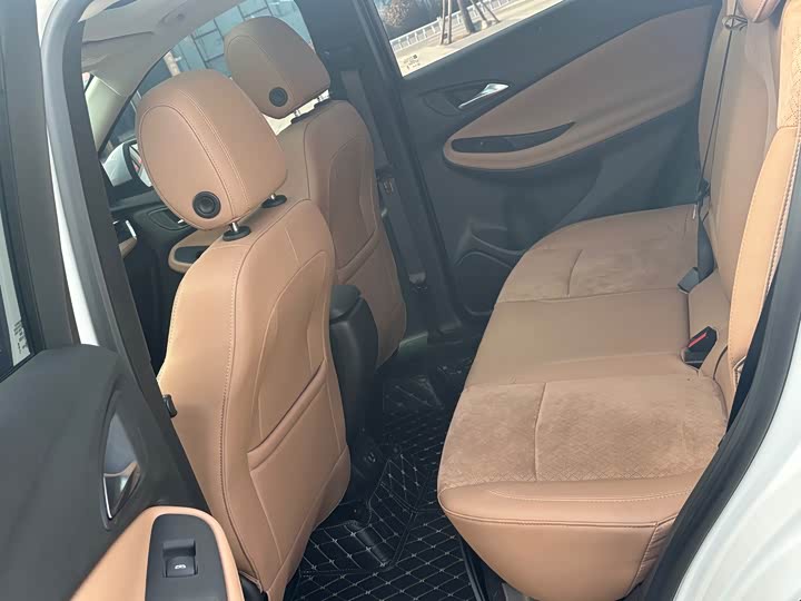 Фото 7 - Buick Encore Plus