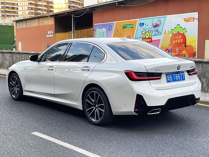 Photo 6 - BMW 3 Series