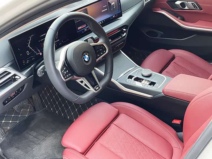 Photo 8 - BMW 3 Series