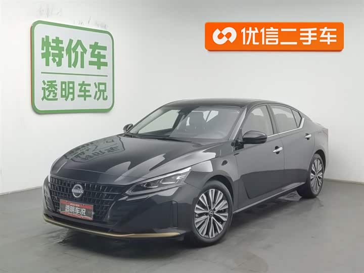 Фото 1 - Nissan Teana