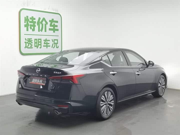 Фото 2 - Nissan Teana