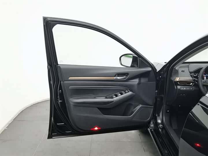 Фото 8 - Nissan Teana