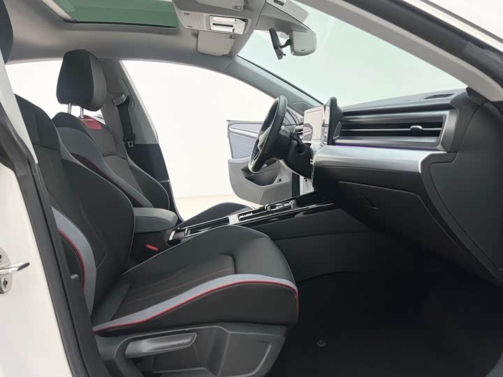 Фото 9 - Volkswagen Lamando L