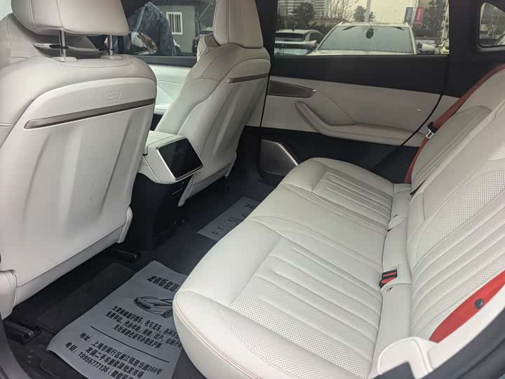 Фото 7 - Nio Onvo L60