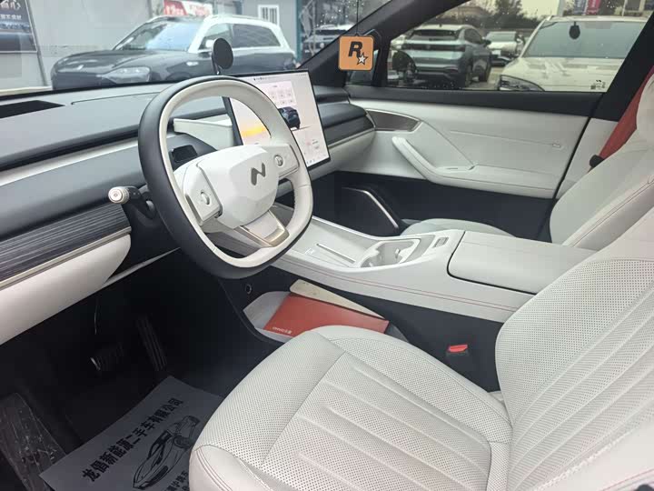 Фото 8 - Nio Onvo L60