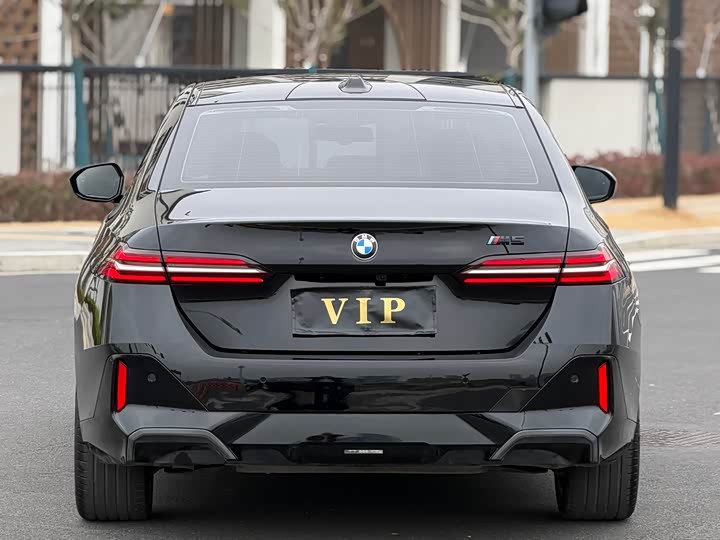 Фото 8 - BMW 5 Series