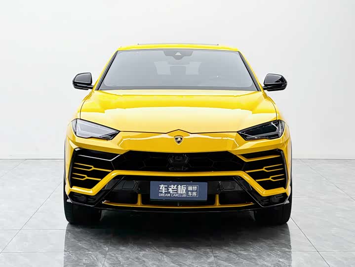 Фото 2 - Lamborghini Urus