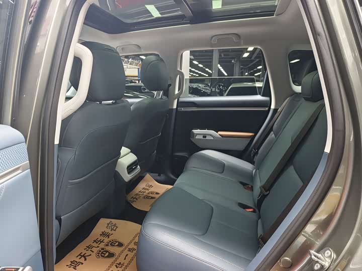 Фото 8 - Changan Deepal G318