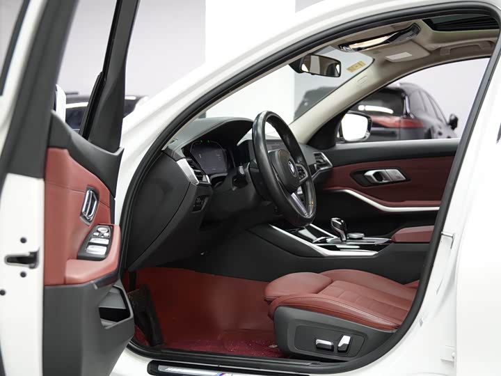 Фото 9 - BMW 3 Series