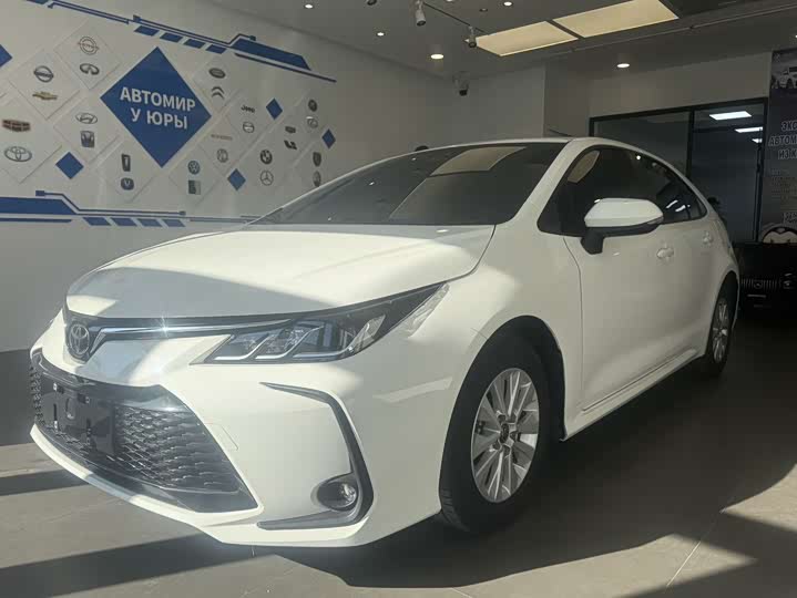 Фото 3 - Toyota Corolla