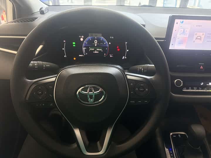 Фото 6 - Toyota Corolla