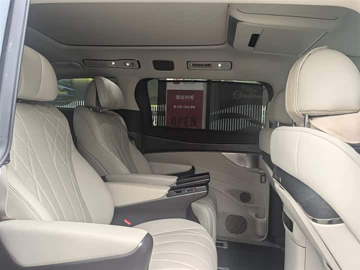 Фото 6 - Denza D9