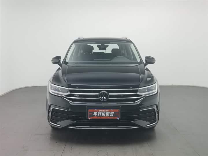 Фото 3 - Volkswagen Tiguan L Pro