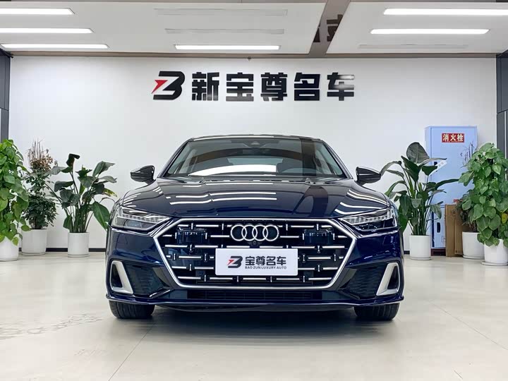 Фото 2 - Audi A7L