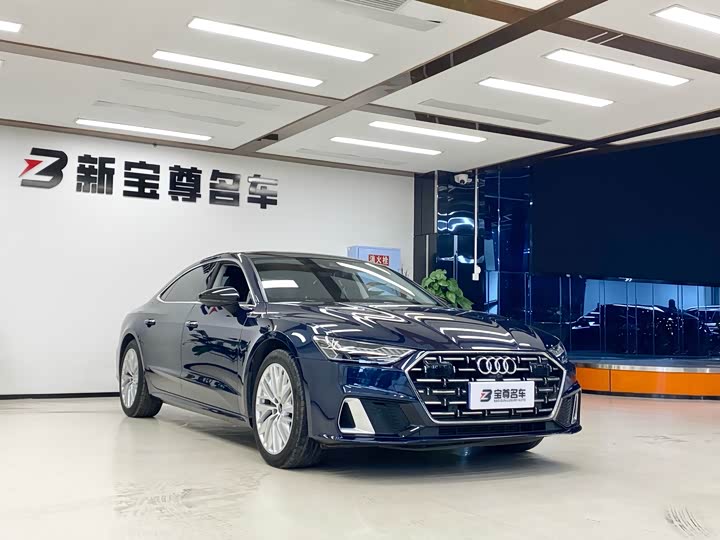 Фото 3 - Audi A7L