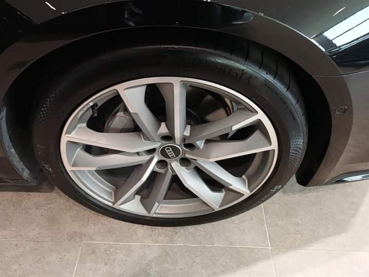 Фото 6 - Audi A7