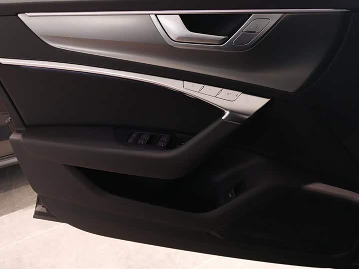 Фото 7 - Audi A7