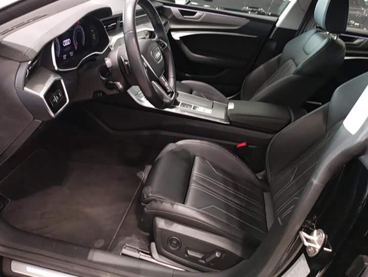 Фото 9 - Audi A7