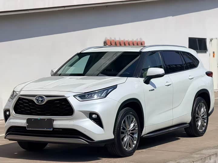 Фото 1 - Toyota Highlander