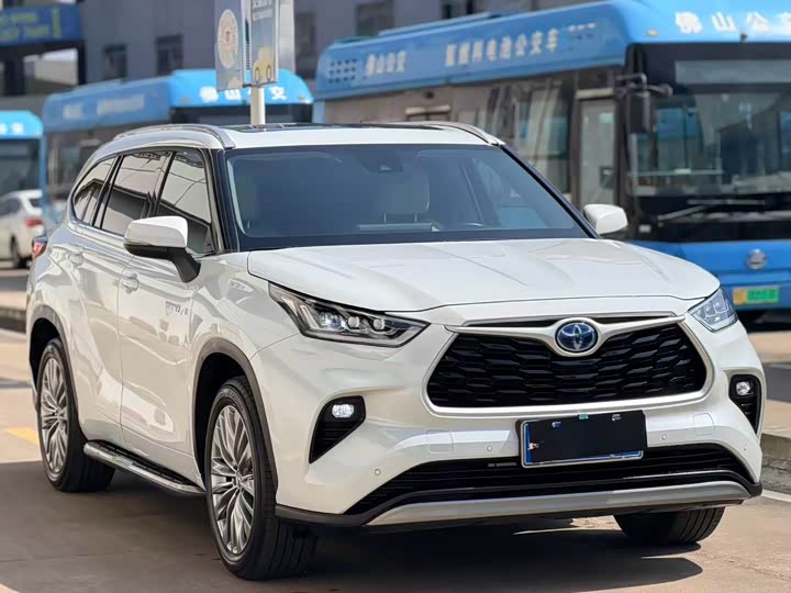 Фото 3 - Toyota Highlander