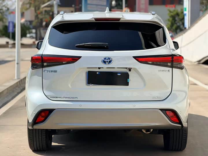 Фото 8 - Toyota Highlander