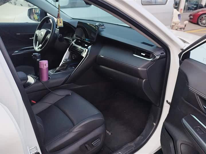 Фото 8 - Toyota Venza