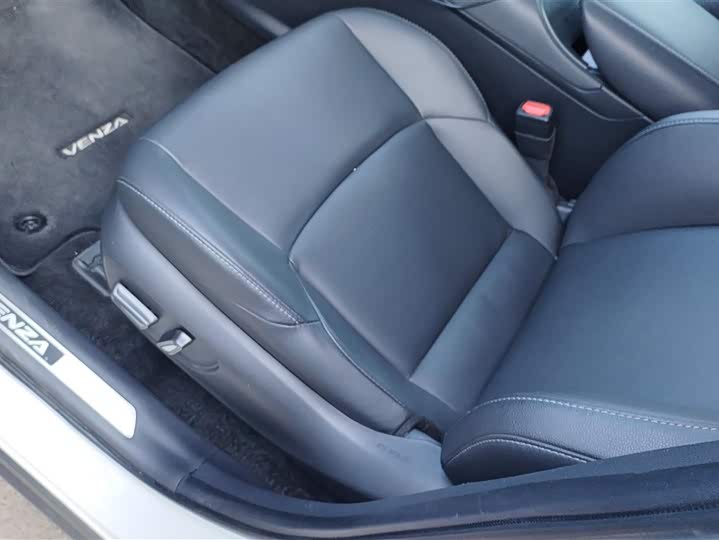 Фото 9 - Toyota Venza