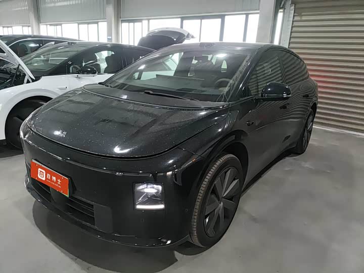 Фото 1 - LiXiang i6