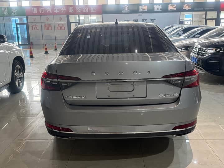 Фото 5 - Skoda Superb