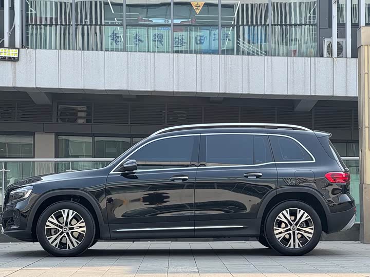 Фото 4 - Mercedes-Benz GLB-Class