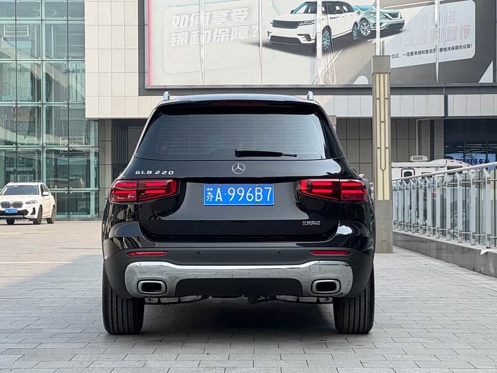 Фото 8 - Mercedes-Benz GLB-Class