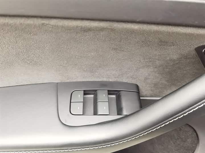 Фото 9 - Tesla Model Y