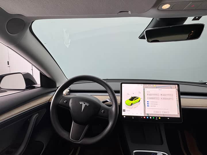 Фото 9 - Tesla Model 3
