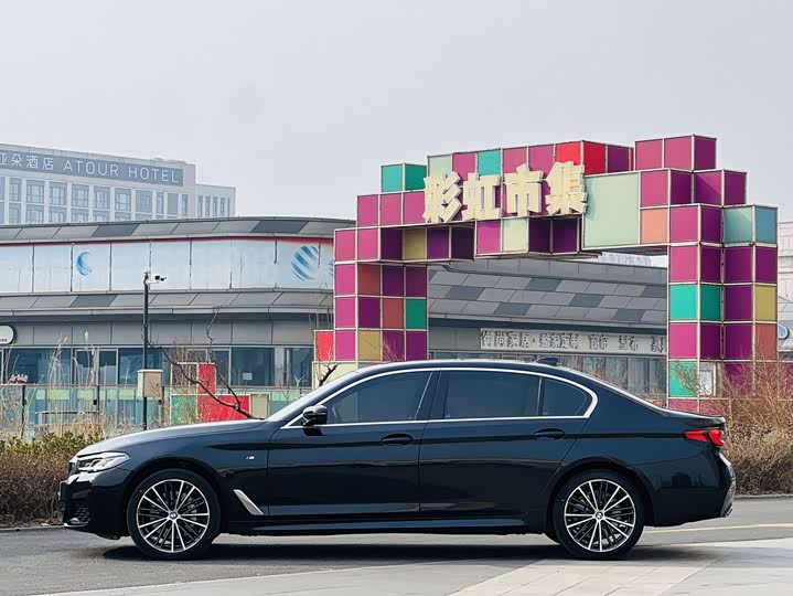 Фото 3 - BMW 5 Series