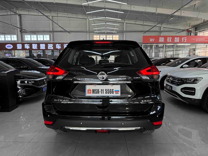 Фото 5 - Nissan X-Trail