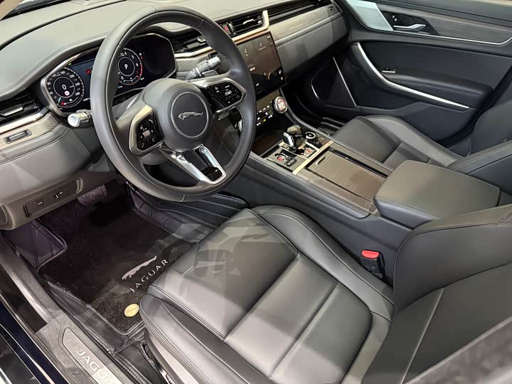 Фото 5 - Jaguar XF L